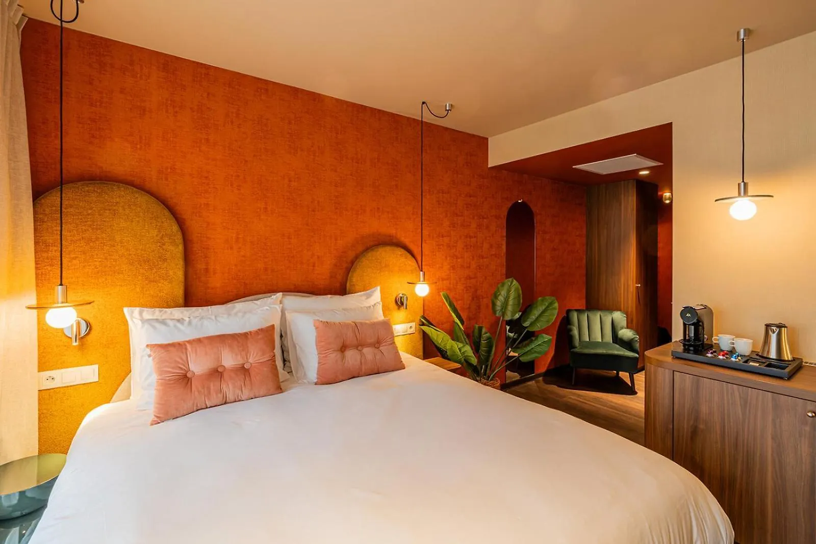 The Ostendian 4*, Ostend